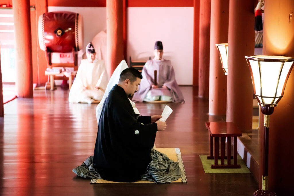 石上神宮：白無垢が映える秋の神社婚 写真